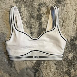 ALO YOGA -Airbrush Heart Throb Bra